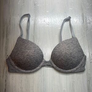 PINK VS Wear Everywhere T-Shirt Lightly Heather Gray Bra Sz 32A